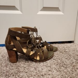 Naturalizer Olive Lace-Up Block Heel Sandals
